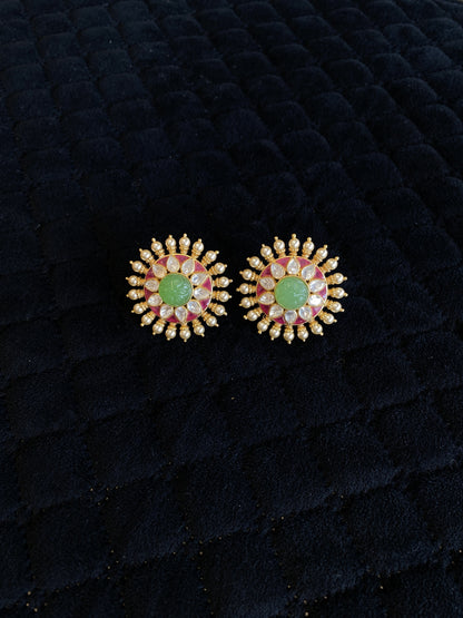 Studs - Moissanite - KLO25G70