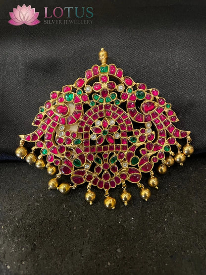 Kundan Pendant - MLO26N18